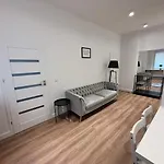 Na Matejki Apartman *
